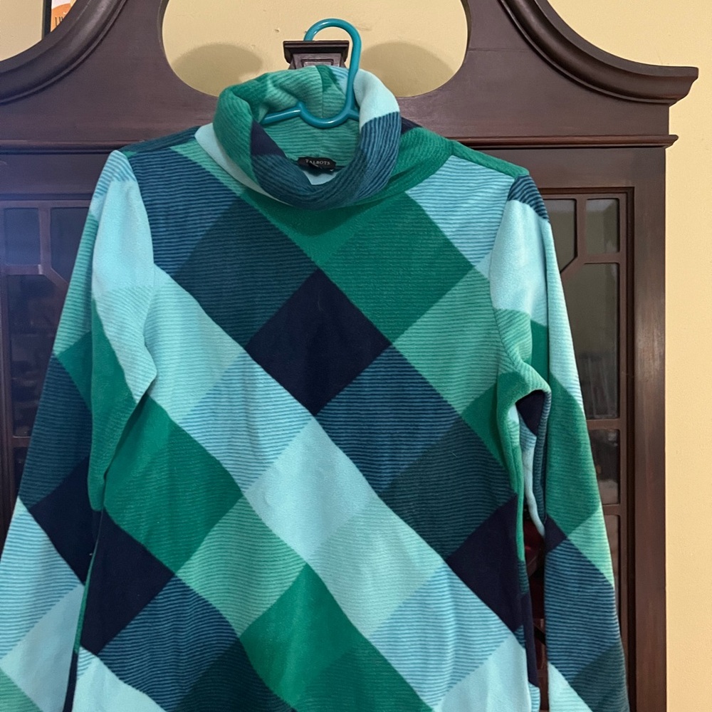 Ladies top goes with vest also for sale